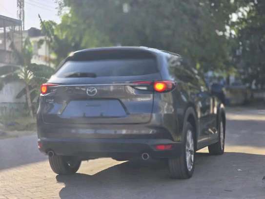 Mazda Cx-8 image 2