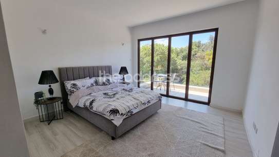 5 Bed Villa with En Suite in Karen image 11