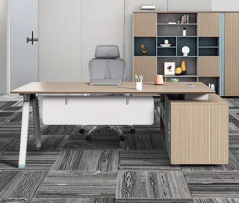 Office Desk: L-Shaped Administrative Executive Office Desk image 1