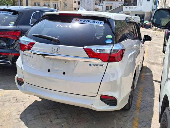 Honda fit shuttle new image 2