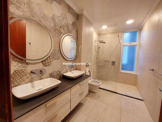 Furnished 3 Bed Apartment with En Suite at City Park Drive image 5