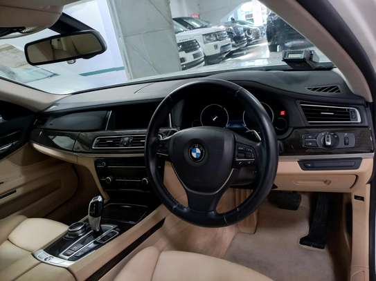 BMW 720LI image 5