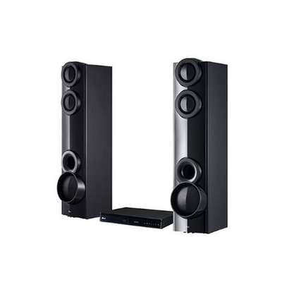 LG LHD677 1000 Watts RMS 4.2Ch DVD Home Theatre System image 1