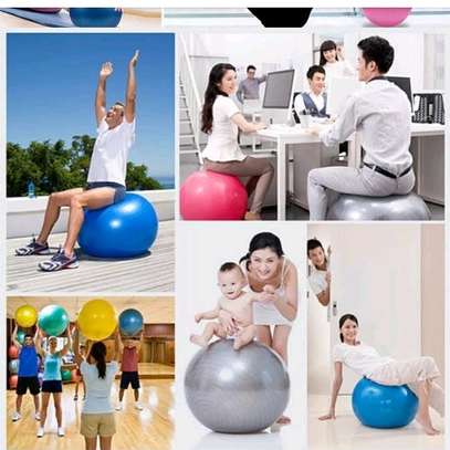 *75cm diameter Exercise Yoga Balls with free pump image 1