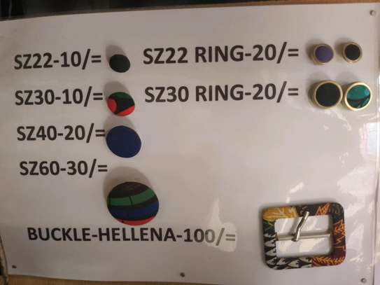 Press/covered/jeans/magnetic buttons/buckles image 1