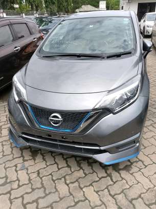 Nissan Note  empower image 5