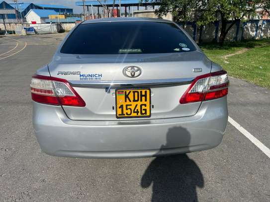 Toyota premio KDH image 5