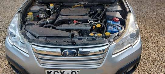 Subaru Outback Year 2014 Silver colour Accident free image 7