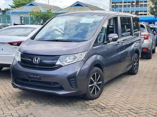 Honda stepwgn image 1