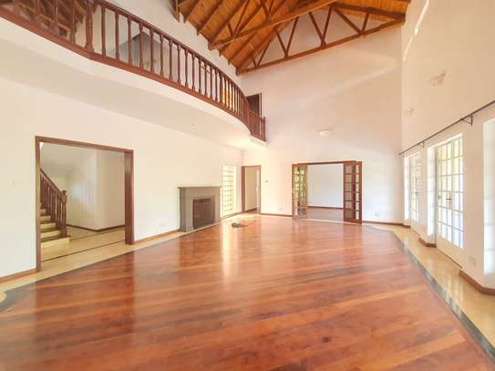 5 bedroom house for rent in Nyari image 12