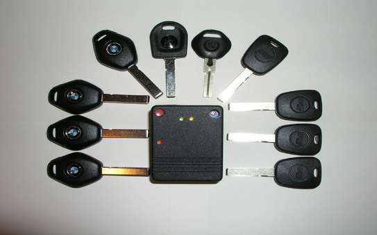 24 Hour Locksmith - Proven Expertise & Reliability | Car Key Repairs, Replacement Car Keys, Mobile Locksmith Service. image 13