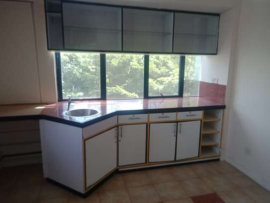 5350 ft² commercial property for rent in Kilimani image 8