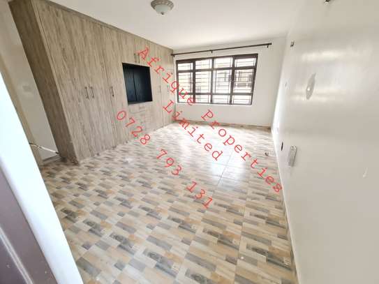 5 Bed Townhouse with Garage in Eastern ByPass image 9