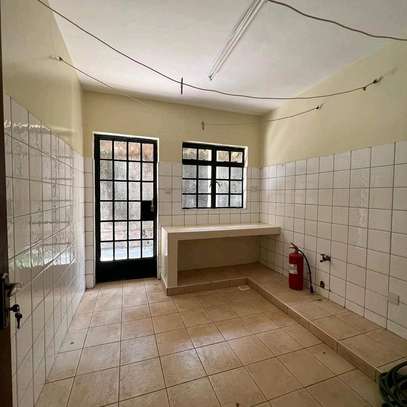 All Ensuite  5 Bedrooms  Townhouse In Lower Kabete Road image 12