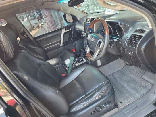 Toyota Landcruiser prado TX black image 2
