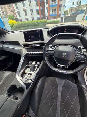 Peugeot 3008 GT image 6