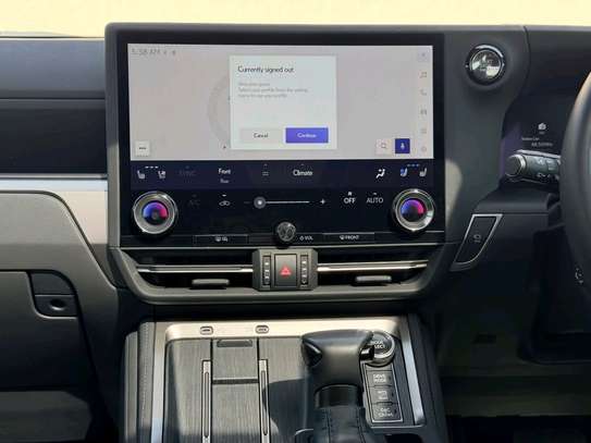2024 Lexus GX550 image 12