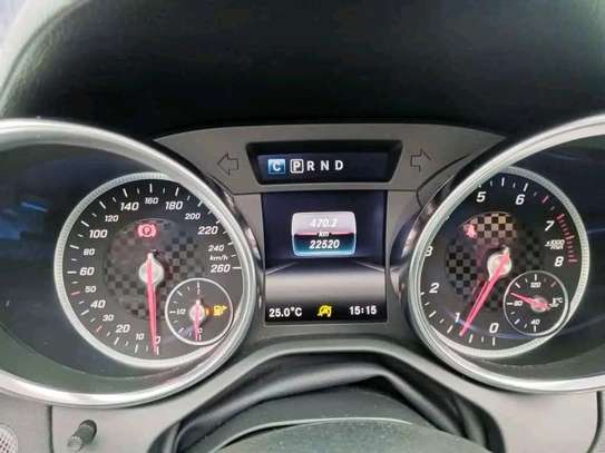 Mercedes Benz SLC 180 convertible image 6