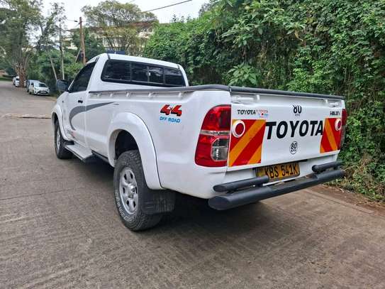 TOYOTA HILUX SINGLE CAB LOCALLY ASSEMBLED 4WD OPTIONAL 2013 image 6