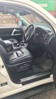 Toyota land Cruiser Sahara 2016 Diesel engine image 2
