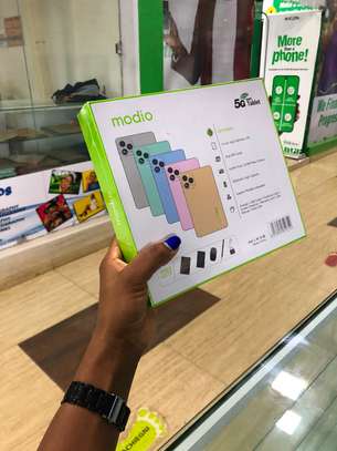 Modio 2-in-1 laptop | tablet @ 14,499 image 3