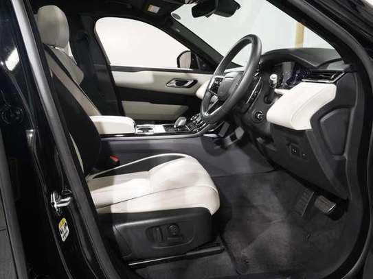 2022 RANGE ROVER VELAR AURIC EDITION image 6