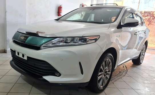 Toyota Harrier hybrid image 10