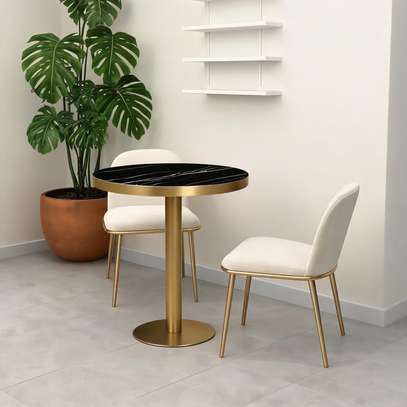 Dining Table; Round Marble Dining Table in Kiamokama image 5
