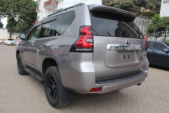 Toyota Landcruiser Prado TX-L 2019 18,000 Kms image 5