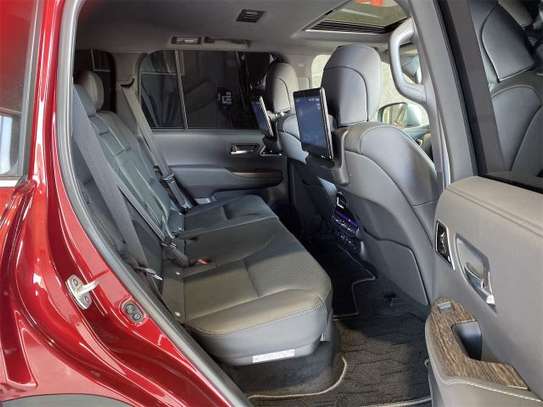 2022 TOYOTA LAND CRUISER image 10
