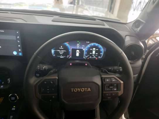 Toyota landcruiser prado 250 series image 4
