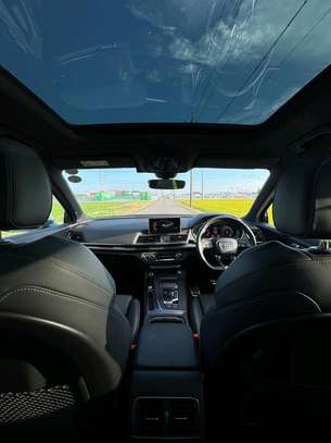 Audi Q5S S-line Sunroof 2018 black image 7
