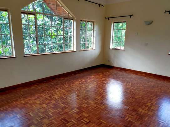 5 bedroom house for rent in Rosslyn image 14