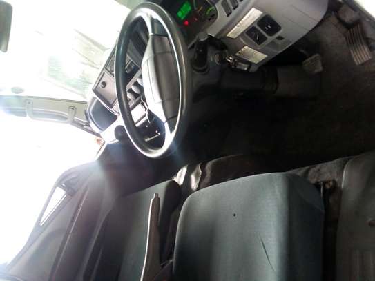 Fuso canter Double cabin image 3