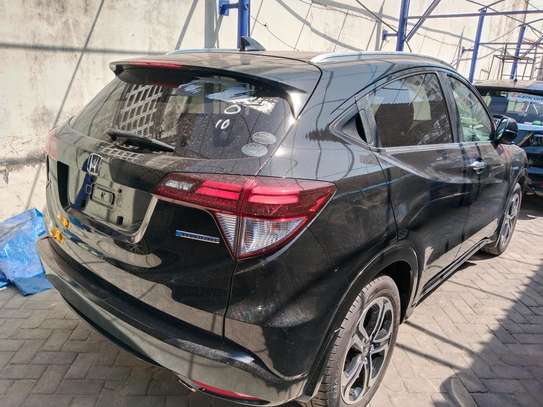 Honda vezel back hybrid on sale image 2
