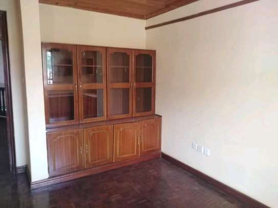 RUNDA 5BR PLUS 2BR DSQ HOUSE ON ½ ACRE FOR RENT image 5