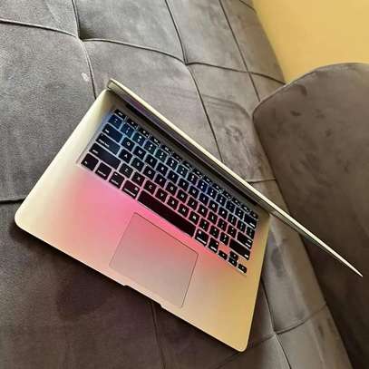 Apple MacBook Air 2017 laptop image 4