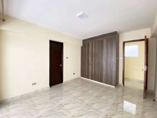 4 Bed Apartment with En Suite at Fourth Parklands Avenue image 6