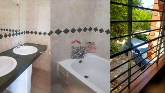 4 Bed House with En Suite in South B image 1