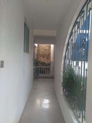 3 Bed House with En Suite at Mtwapa Mall image 5