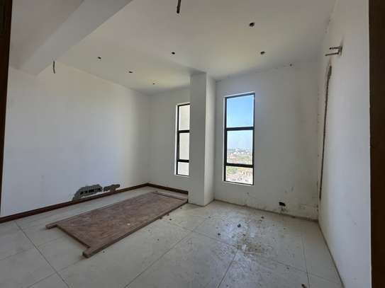 4 Bed Apartment with En Suite at Mount Kenya Road image 4