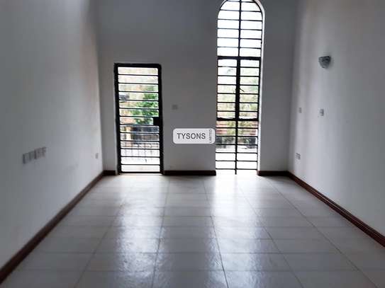 7 Bed House with En Suite in Runda image 3