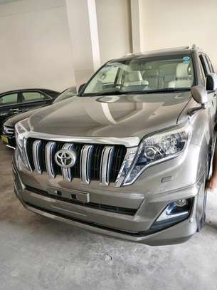 Toyota land cruiser Prado diesel brown image 2