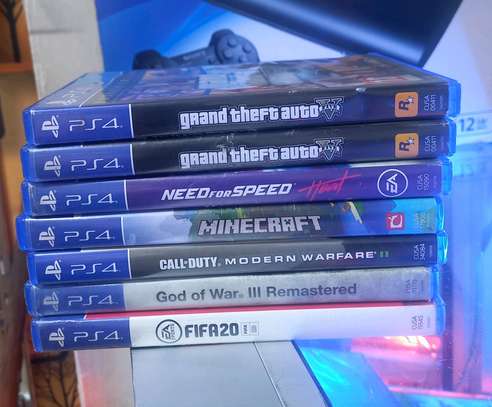 Ps4 used games image 2