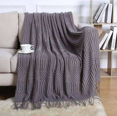 Knitted throw blankets image 2