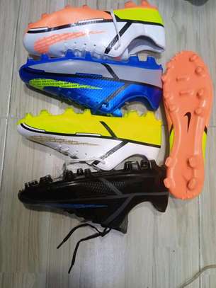 Adidas/Nike Football Boots size:40-45 image 1