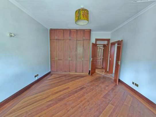 4 Bed House with En Suite at Muthaiga image 8