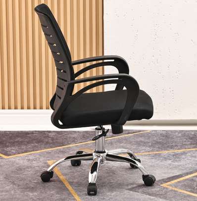 Swivel Black Mesh Office Chair Adjustable Height image 2