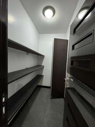 3 Bed Apartment with En Suite in Riverside image 4