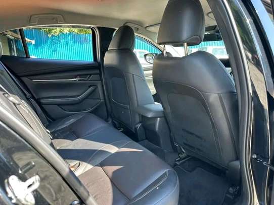 Mazda 3 black image 6